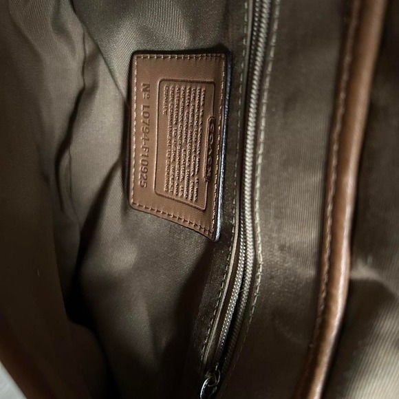 Coach Soho Signature Khaki Brown Leather Flap Baguette Shoulder Bag F10925 - Picture 4 of 8